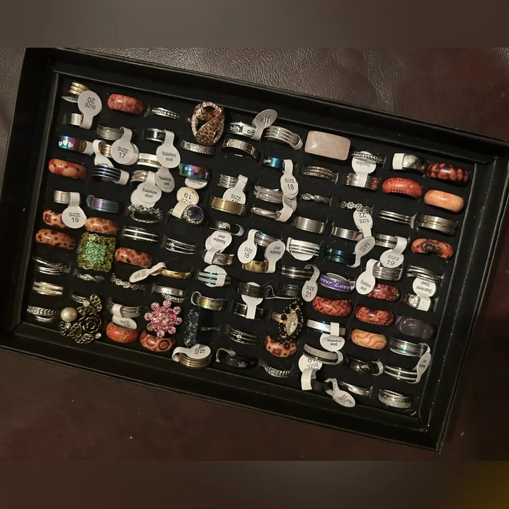 100 rings